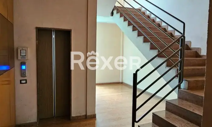 Rexer-Modena-Luminoso-appartamento-con-box-auto-Altro