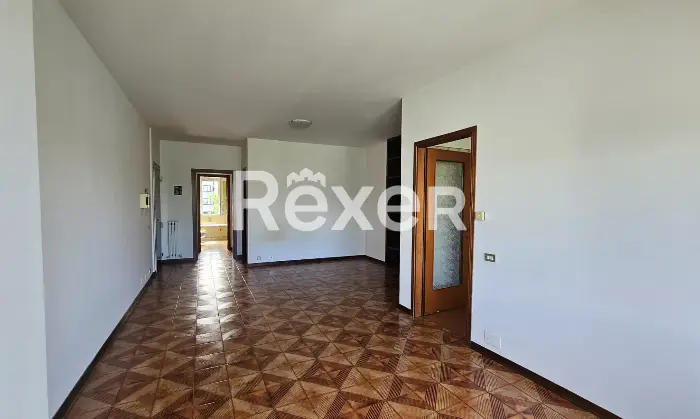 Rexer-Modena-Luminoso-appartamento-con-box-auto-Altro