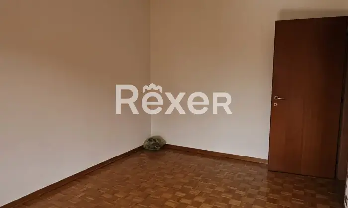 Rexer-Modena-Luminoso-appartamento-con-box-auto-Altro