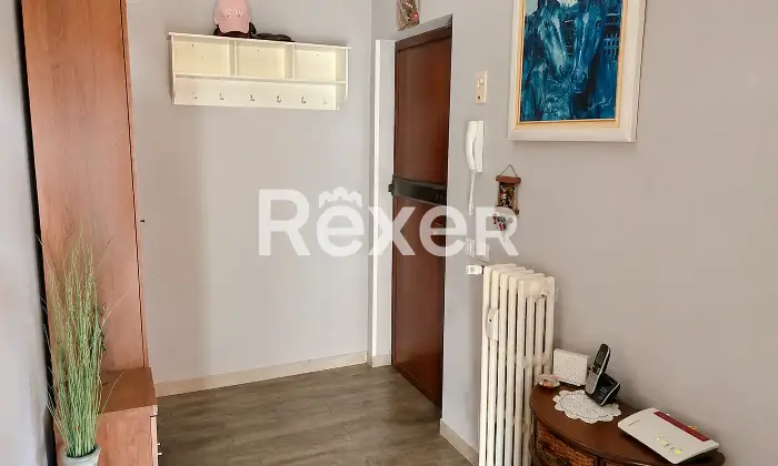 Rexer-Reggio-Emilia-Appartamento-con-box-e-cantina-Altro