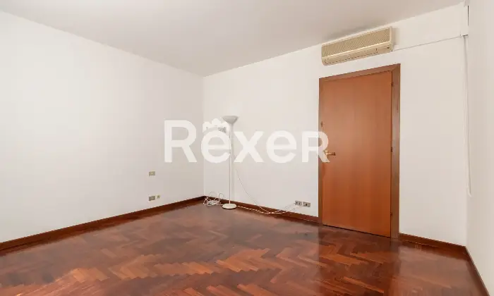 Rexer-Milano-Luminoso-appartamento-da-personalizzare-Altro