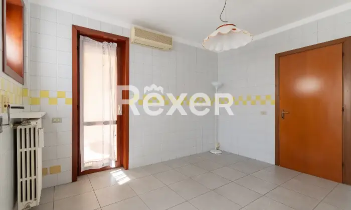 Rexer-Milano-Luminoso-appartamento-da-personalizzare-Altro
