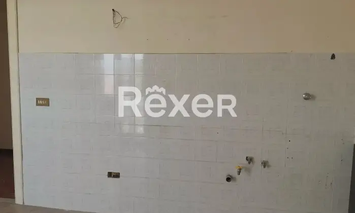 Rexer-Caserta-Appartamento-in-centro-con-terrazzino-esclusivo-e-posto-auto-Altro