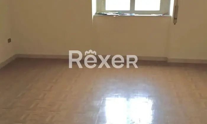 Rexer-Caserta-Appartamento-in-centro-con-terrazzino-esclusivo-e-posto-auto-Altro