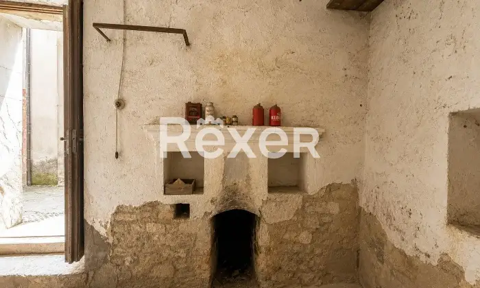 Rexer-Acerenza-Locale-commerciale-in-vendita-in-Via-Massimo-DAzeglio-ad-Acerenza-Altro