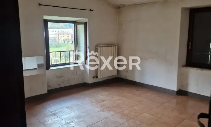 Rexer-Castro-Casolare-in-vendita-in-Via-Poltragno-a-Castro-Altro
