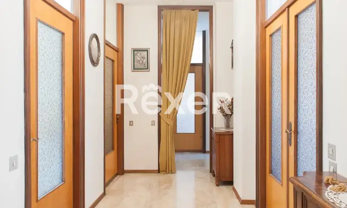 Rexer-Casale-Monferrato-Ampio-appartamento-con-cantina-garage-e-balconi-Altro