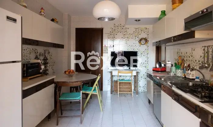 Rexer-Palermo-Ampia-e-prestigiosa-abitazione-in-zona-centrale-a-Palermo-nel-quartiere-Libert-Altro