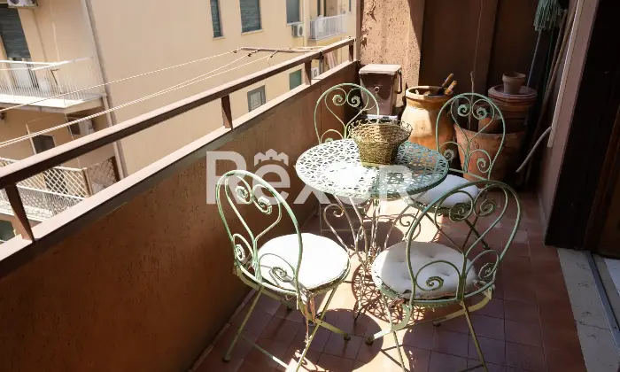 Rexer-Palermo-Ampia-e-prestigiosa-abitazione-in-zona-centrale-a-Palermo-nel-quartiere-Libert-Altro