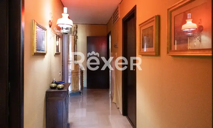 Rexer-Palermo-Ampia-e-prestigiosa-abitazione-in-zona-centrale-a-Palermo-nel-quartiere-Libert-Altro