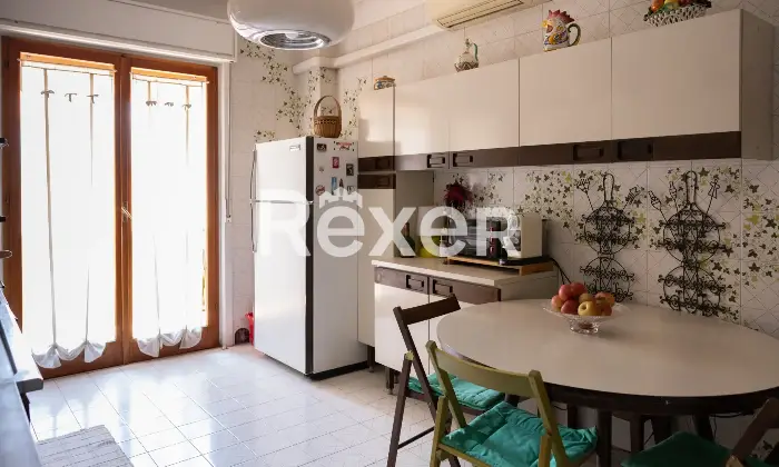 Rexer-Palermo-Ampia-e-prestigiosa-abitazione-in-zona-centrale-a-Palermo-nel-quartiere-Libert-Altro