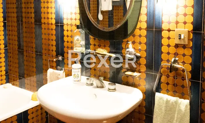 Rexer-Palermo-Ampia-e-prestigiosa-abitazione-in-zona-centrale-a-Palermo-nel-quartiere-Libert-Altro