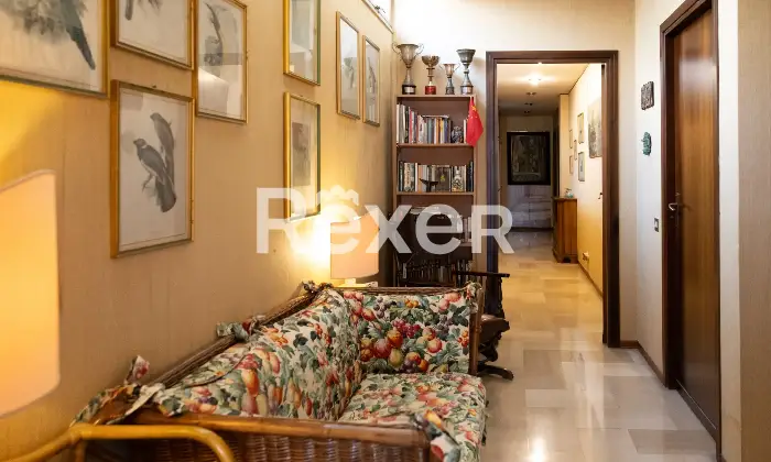 Rexer-Palermo-Ampia-e-prestigiosa-abitazione-in-zona-centrale-a-Palermo-nel-quartiere-Libert-Altro