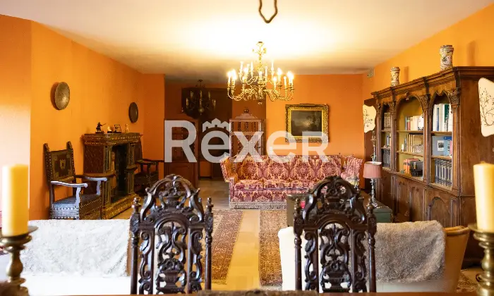 Rexer-Palermo-Ampia-e-prestigiosa-abitazione-in-zona-centrale-a-Palermo-nel-quartiere-Libert-Altro