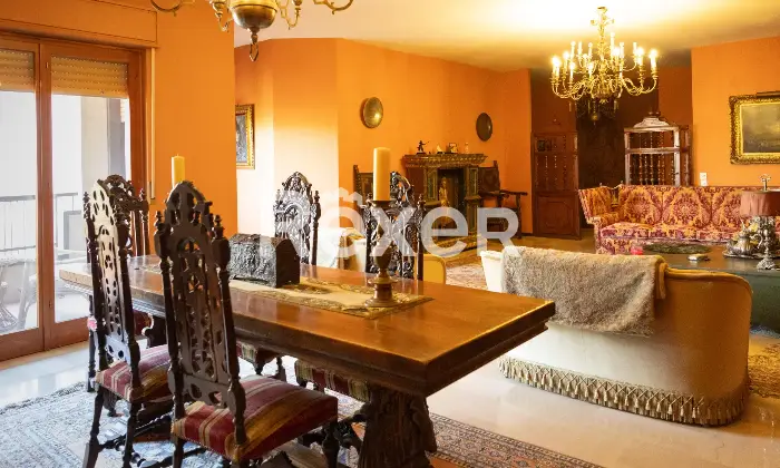 Rexer-Palermo-Ampia-e-prestigiosa-abitazione-in-zona-centrale-a-Palermo-nel-quartiere-Libert-Altro