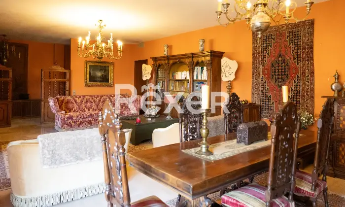 Rexer-Palermo-Ampia-e-prestigiosa-abitazione-in-zona-centrale-a-Palermo-nel-quartiere-Libert-Altro