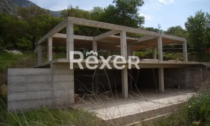 Rexer-Capaccio-Paestum-Rustico-in-costruzione-in-terreno-panoramico-Giardino