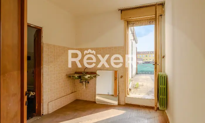 Rexer-Padova-Terracielo-da-ristrutturare-a-Voltabarozzo-Altro