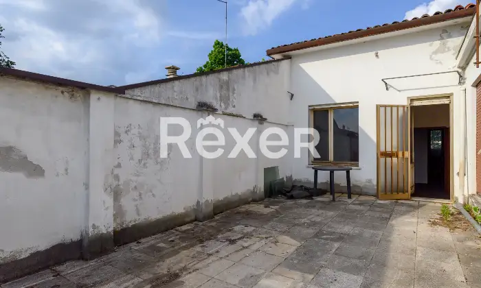 Rexer-Padova-Terracielo-da-ristrutturare-a-Voltabarozzo-Altro