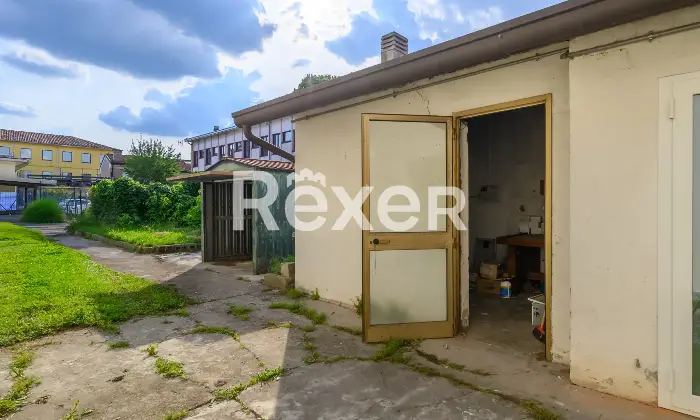 Rexer-Padova-Terracielo-da-ristrutturare-a-Voltabarozzo-Altro