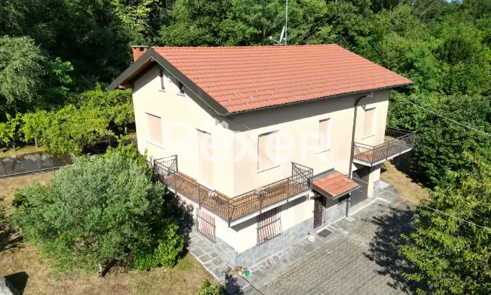 Rexer-Orino-Villa-in-vendita-in-via-Giuseppe-Verdi-ad-Orino-Altro