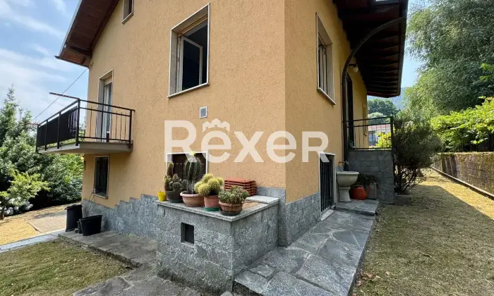 Rexer-Orino-Villa-in-vendita-in-via-Giuseppe-Verdi-ad-Orino-Altro