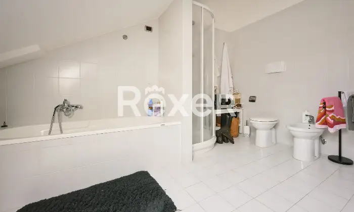 Rexer-francavilla-al-mare-Villetta-a-schiera-con-ampi-spazi-circostanti-due-garage-e-taverna-Altro