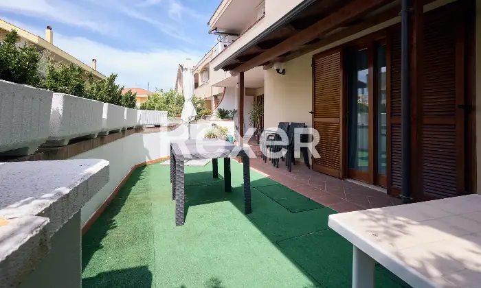 Rexer-francavilla-al-mare-Villetta-a-schiera-con-ampi-spazi-circostanti-due-garage-e-taverna-Altro