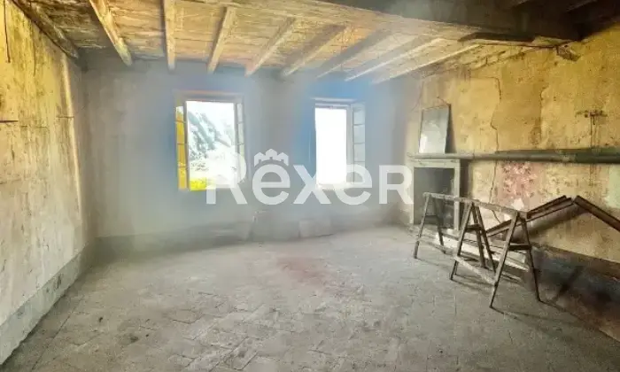Rexer-Ostenoclaino-Attico-in-vendita-in-Piazza-Mazzini-a-Claino-con-Osteno-Altro