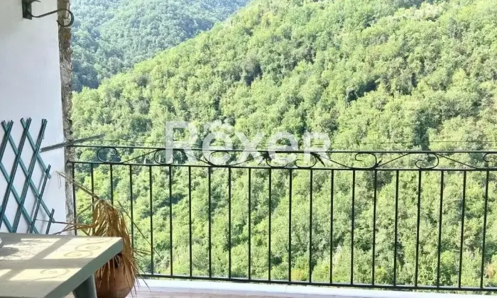 Rexer-Apricale-Casa-con-terrazze-e-cantine-nel-cuore-di-Apricale-Altro
