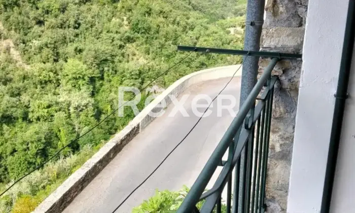 Rexer-Apricale-Casa-con-terrazze-e-cantine-nel-cuore-di-Apricale-Altro