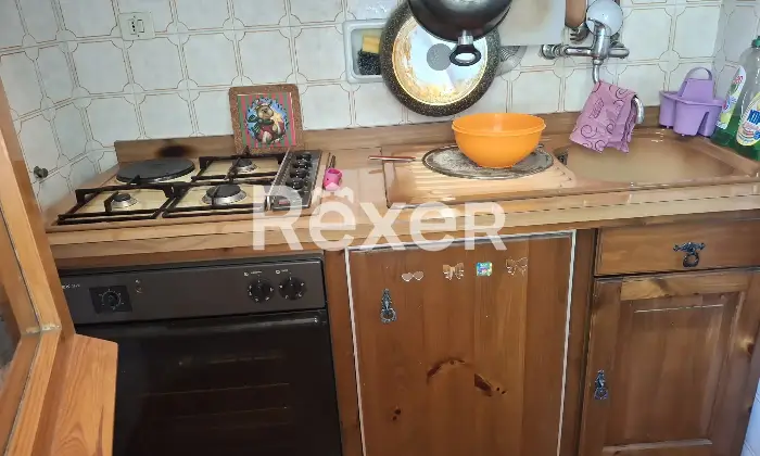 Rexer-Viola-Meraviglioso-bilocale-in-montagna-con-finestra-in-bagno-Cucina