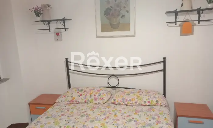 Rexer-Bosio-Casa-tipica-ligure-indipendente-su-lati-con-cortile-privato-CameraDaLetto