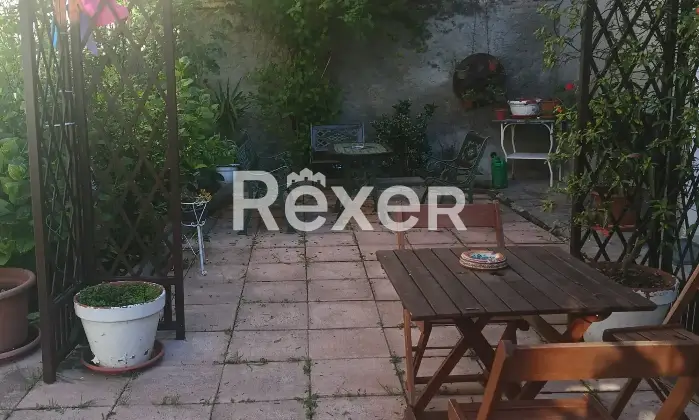 Rexer-Bosio-Casa-tipica-ligure-indipendente-su-lati-con-cortile-privato-Terrazzo