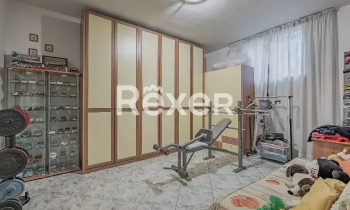 Rexer-Marco-Simone-Villa-a-schiera-con-box-auto-Altro