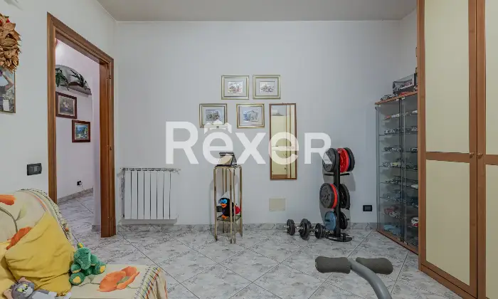 Rexer-Marco-Simone-Villa-a-schiera-con-box-auto-Altro
