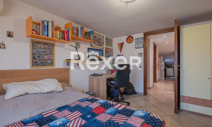 Rexer-Marco-Simone-Villa-a-schiera-con-box-auto-Altro