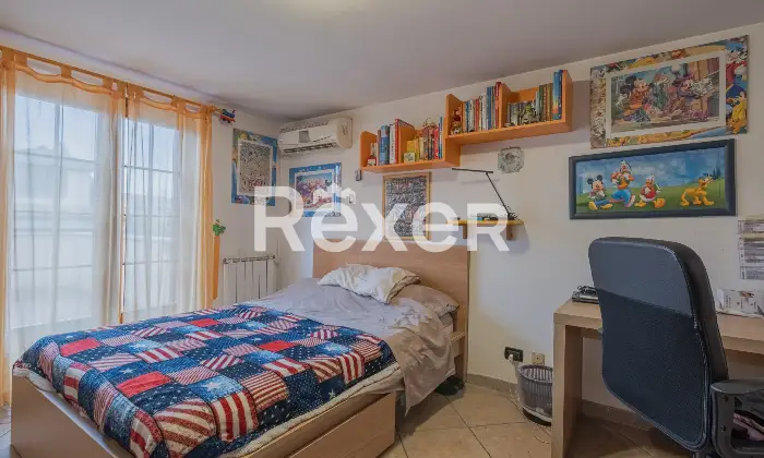 Rexer-Marco-Simone-Villa-a-schiera-con-box-auto-Altro