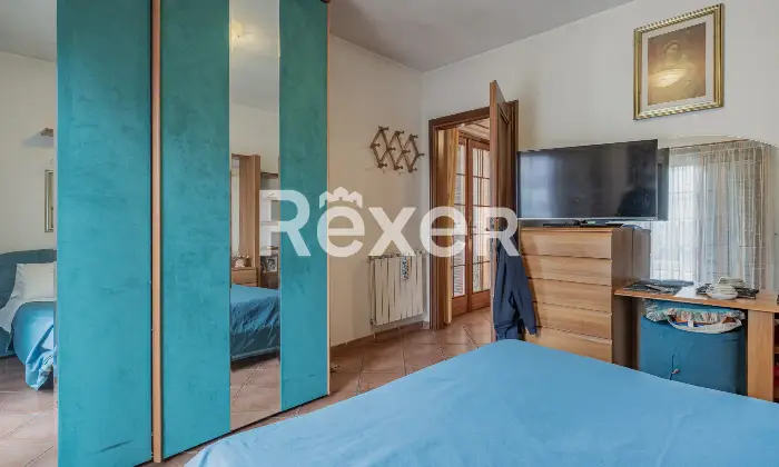 Rexer-Marco-Simone-Villa-a-schiera-con-box-auto-Altro