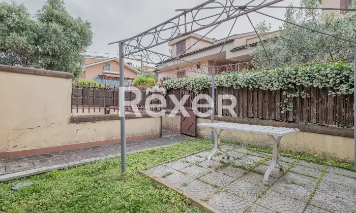 Rexer-Marco-Simone-Villa-a-schiera-con-box-auto-Altro