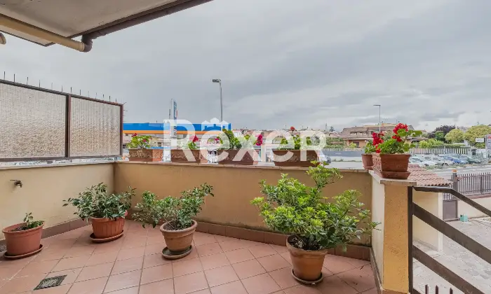 Rexer-Marco-Simone-Villa-a-schiera-con-box-auto-Altro