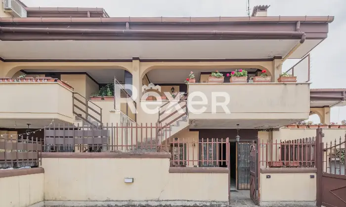Rexer-Marco-Simone-Villa-a-schiera-con-box-auto-Altro