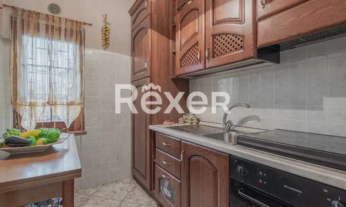 Rexer-Marco-Simone-Villa-a-schiera-con-box-auto-Altro