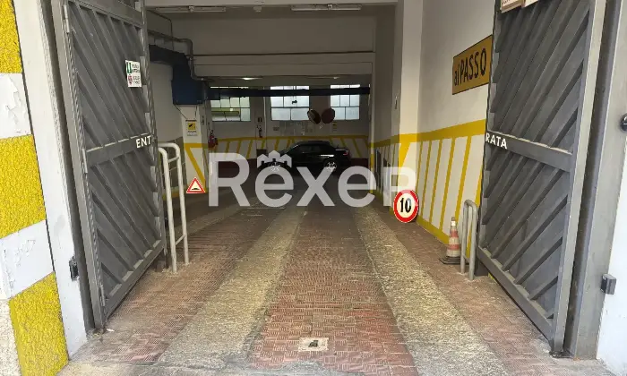 Rexer-Roma-Autorimessa-in-Centro-Ideale-per-Investimento-Altro