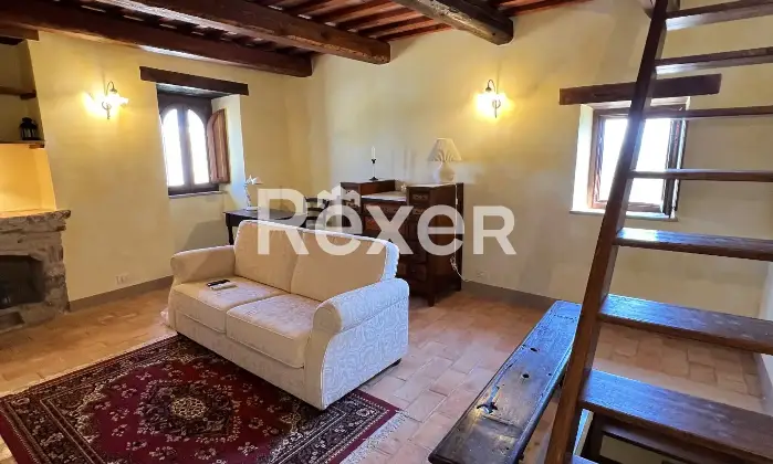 Rexer-Caldarola-Casatorre-medievale-in-vendita-in-Localit-Vestignano-a-Caldarola-Altro