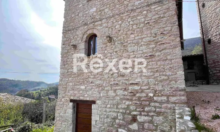 Rexer-Caldarola-Casatorre-medievale-in-vendita-in-Localit-Vestignano-a-Caldarola-Altro