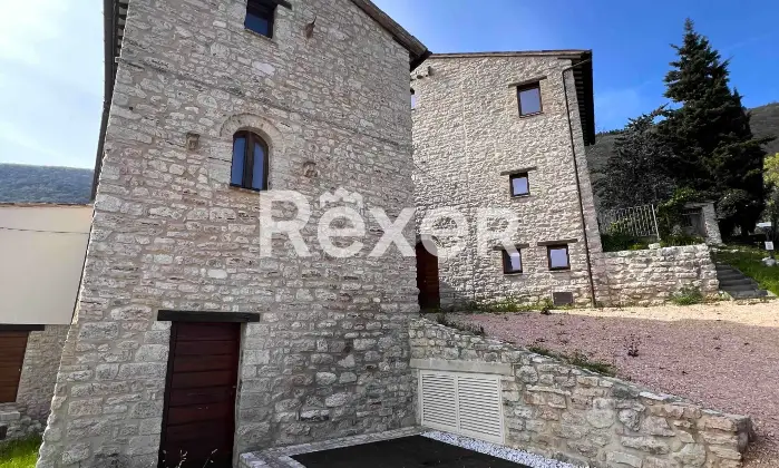 Rexer-Caldarola-Casatorre-medievale-in-vendita-in-Localit-Vestignano-a-Caldarola-Altro