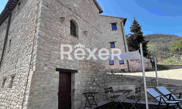 Rexer-Caldarola-Casatorre-medievale-in-vendita-in-Localit-Vestignano-a-Caldarola-Altro