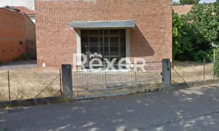 Rexer-Fabbrico-Casa-indipendente-con-ex-cinema-magazzini-e-terreno-da-ristrutturare-Altro