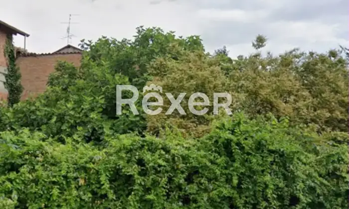 Rexer-Fabbrico-Casa-indipendente-con-ex-cinema-magazzini-e-terreno-da-ristrutturare-Altro